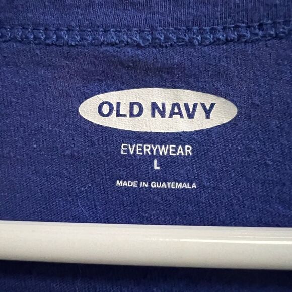 Old Navy indigo color camera t shirt size L - Picture 3 of 5